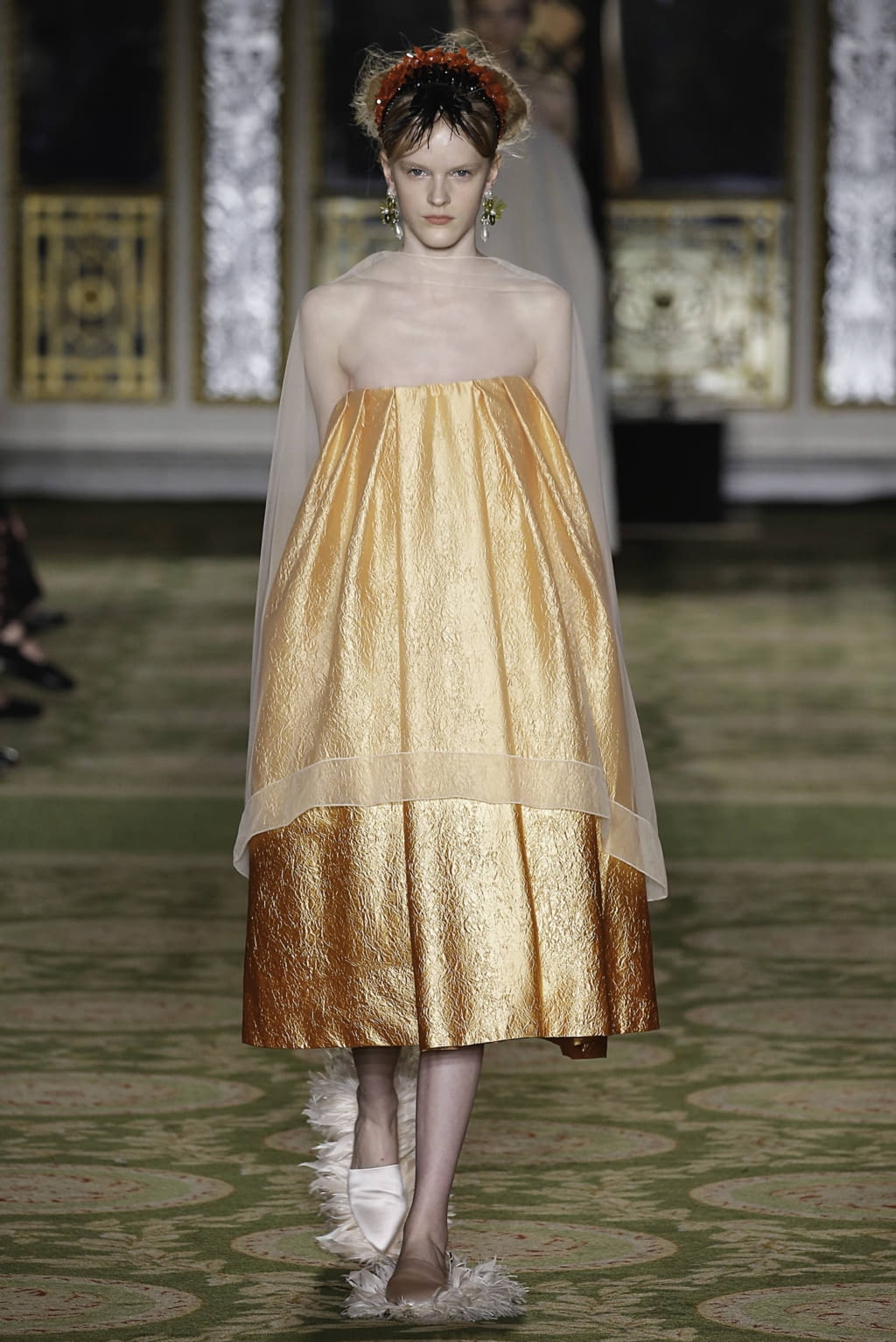 Fashion Week London Spring/Summer 2019 look 42 from the Simone Rocha collection womenswear