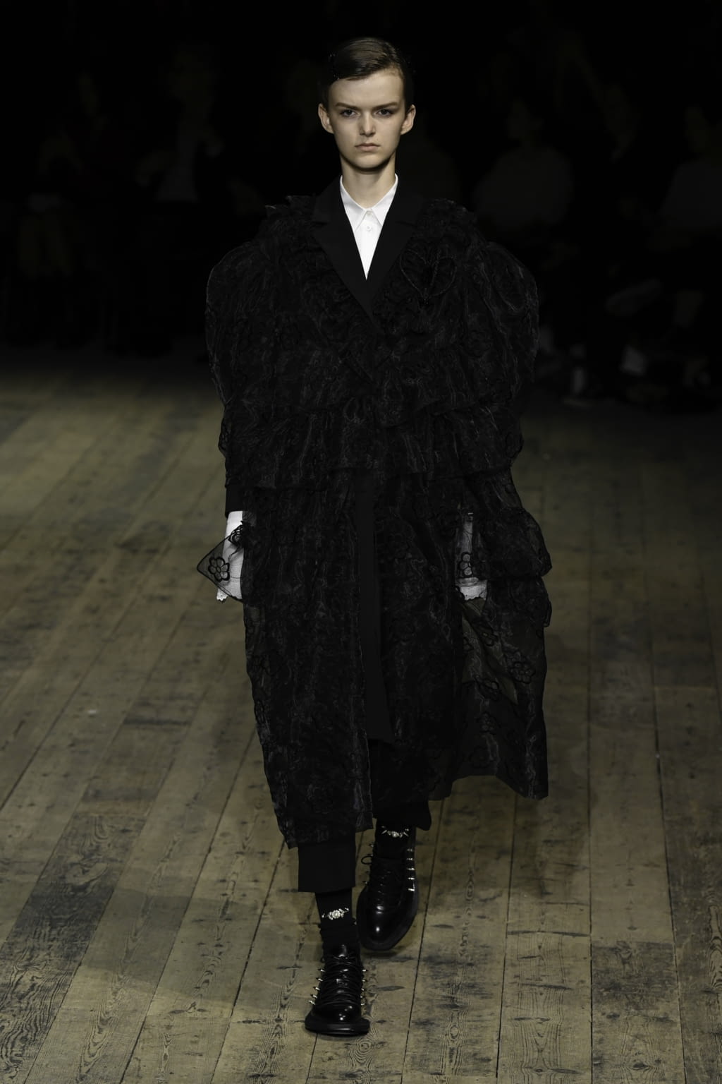 Fashion Week London Spring/Summer 2020 look 6 from the Simone Rocha collection womenswear