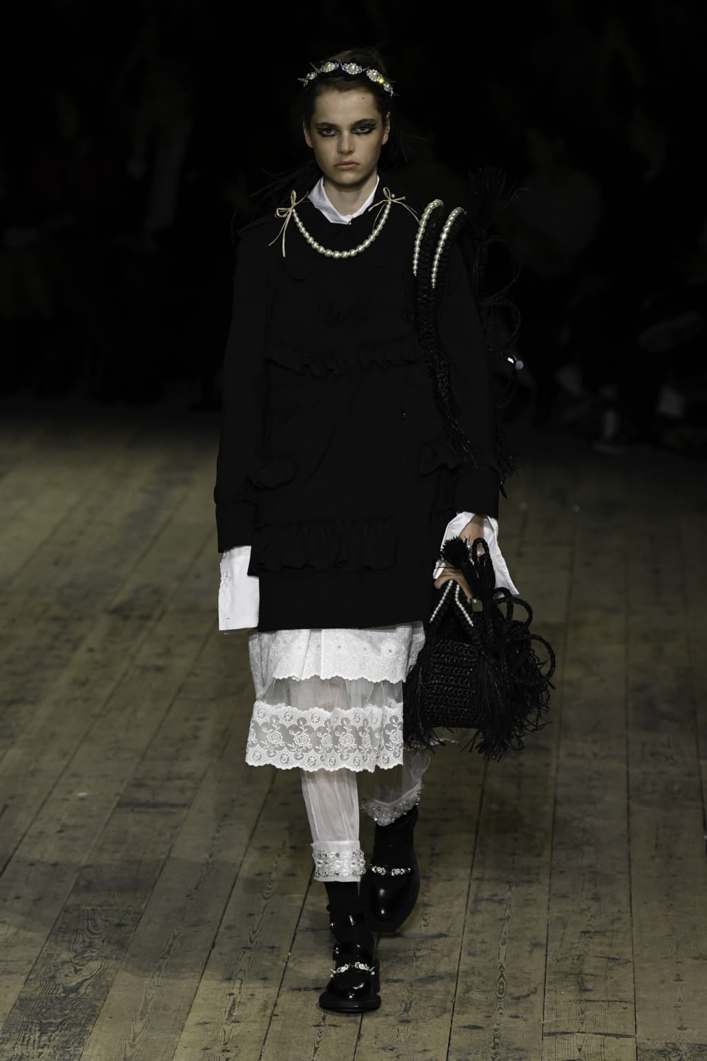 Fashion Week London Spring/Summer 2020 look 9 from the Simone Rocha collection 女装
