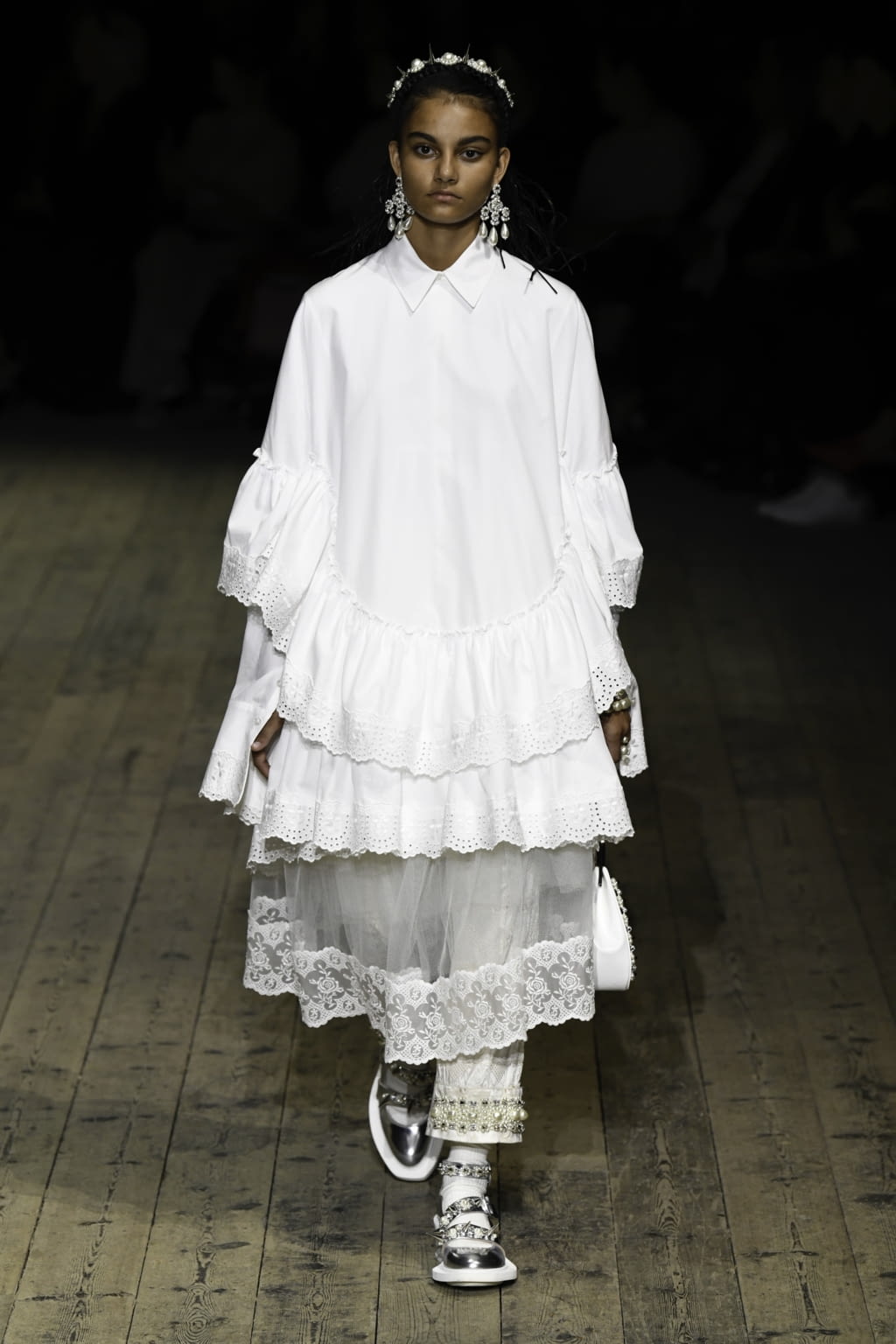 Fashion Week London Spring/Summer 2020 look 10 from the Simone Rocha collection womenswear
