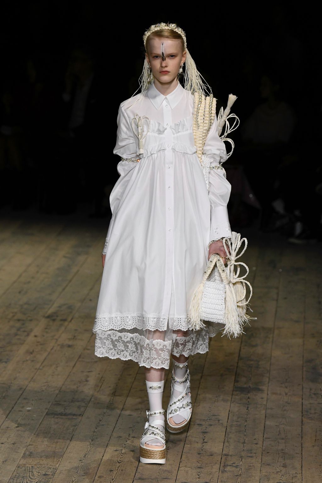 Fashion Week London Spring/Summer 2020 look 12 from the Simone Rocha collection 女装