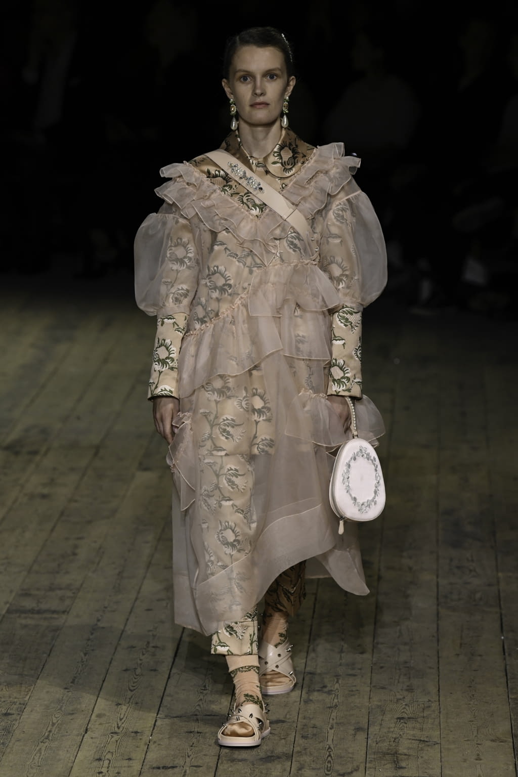 Fashion Week London Spring/Summer 2020 look 15 from the Simone Rocha collection womenswear