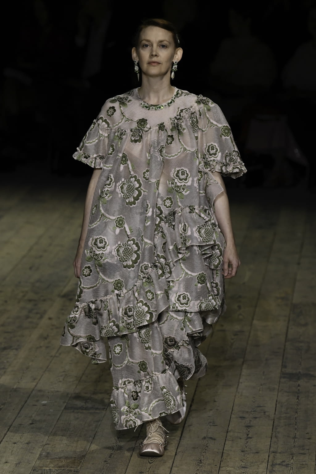 Fashion Week London Spring/Summer 2020 look 16 from the Simone Rocha collection womenswear