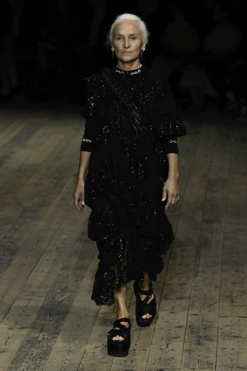 Fashion Week London Spring/Summer 2020 look 27 from the Simone Rocha collection womenswear