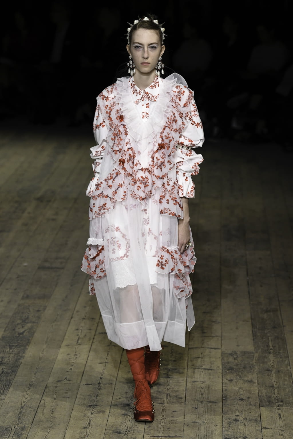 Fashion Week London Spring/Summer 2020 look 31 from the Simone Rocha collection 女装