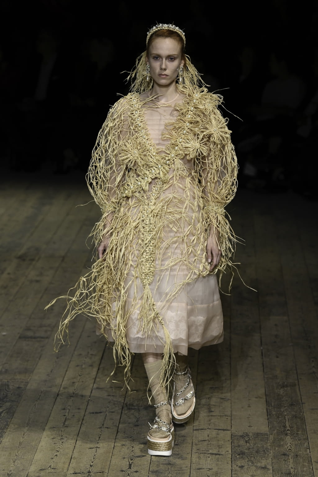 Fashion Week London Spring/Summer 2020 look 36 from the Simone Rocha collection womenswear
