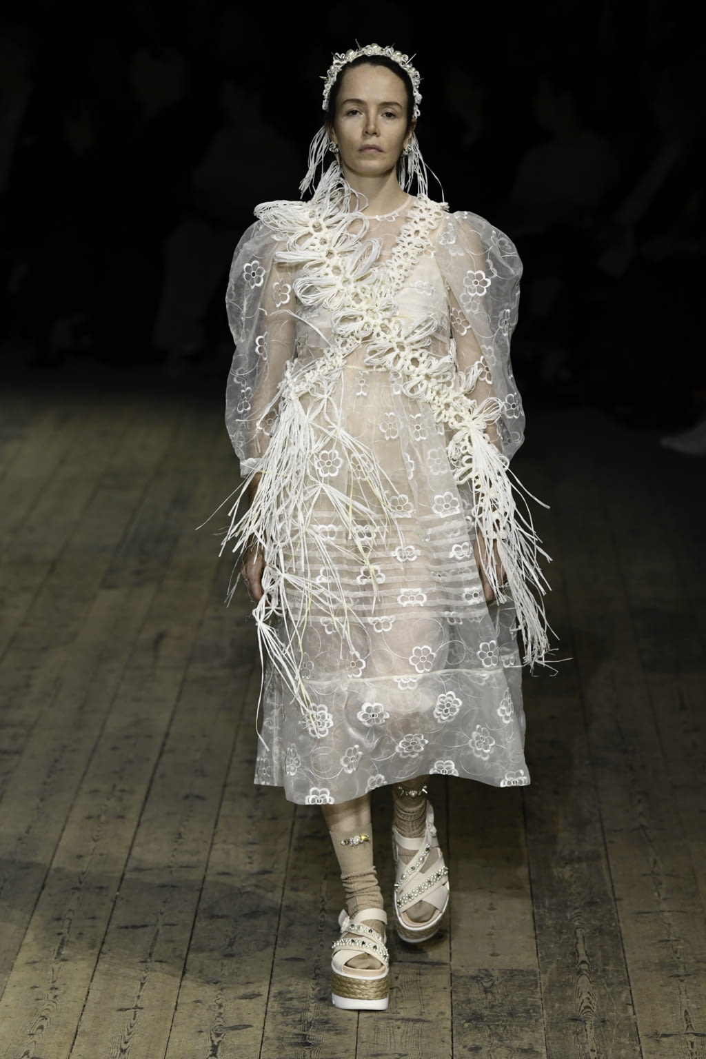 Fashion Week London Spring/Summer 2020 look 40 from the Simone Rocha collection womenswear