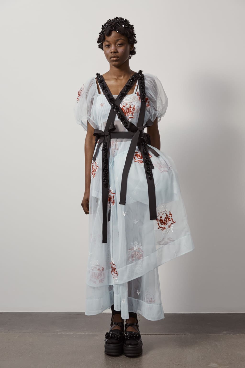 Fashion Week London Spring/Summer 2021 look 14 from the Simone Rocha collection 女装