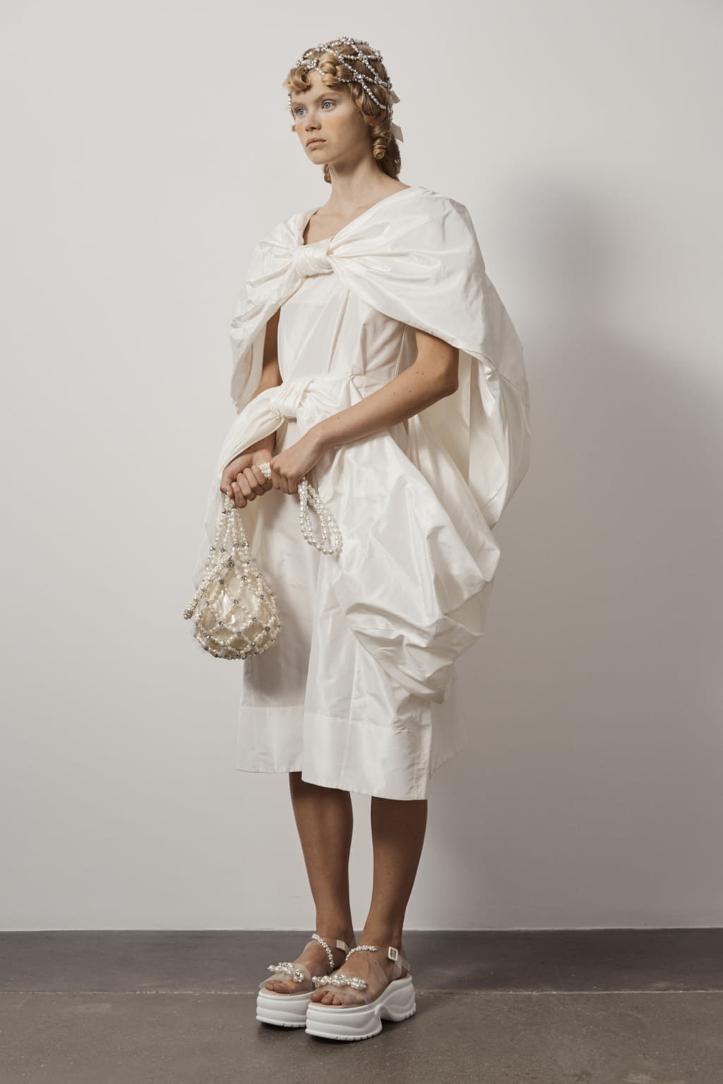 Fashion Week London Spring/Summer 2021 look 27 from the Simone Rocha collection womenswear