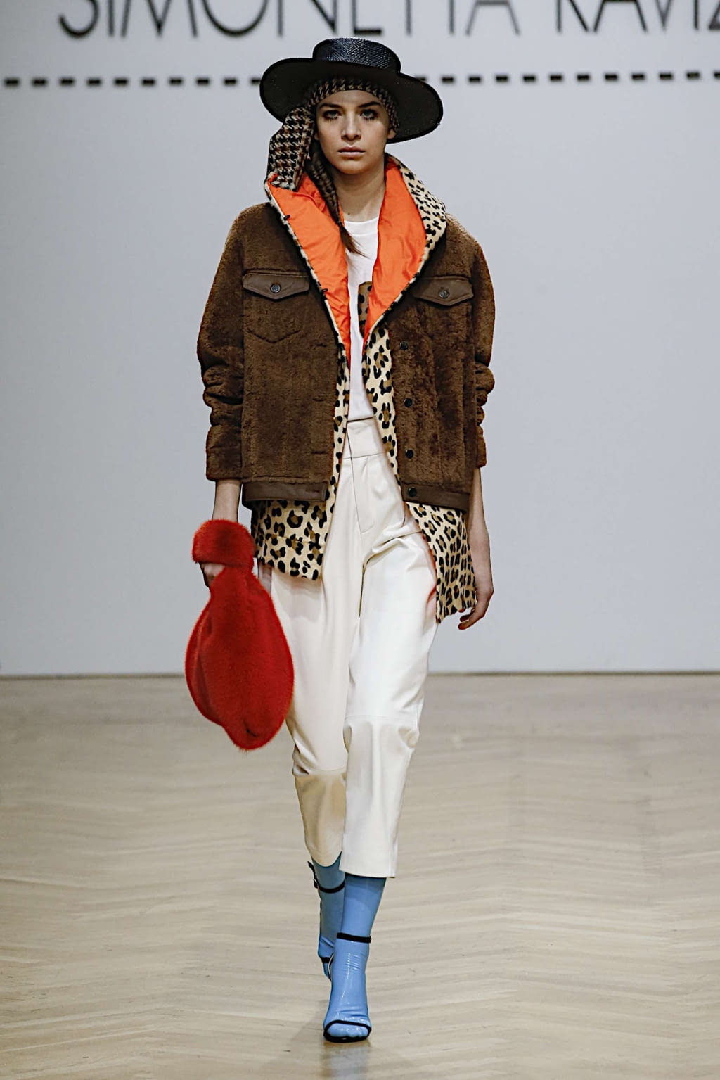 Fashion Week Milan Fall/Winter 2019 look 14 from the Simonetta Ravizza collection 女装