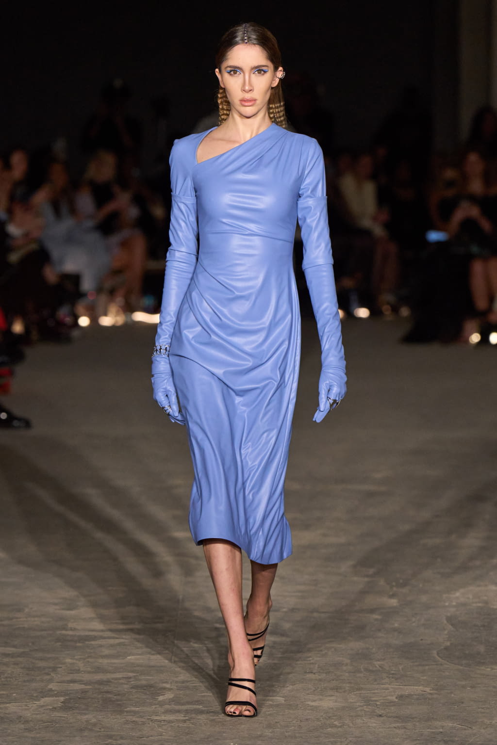 Fashion Week New York Fall/Winter 2022 look 10 from the Christian Siriano collection 女装