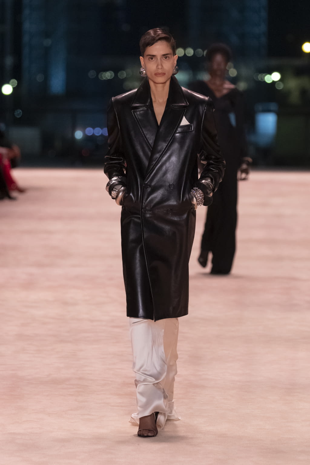 Fashion Week Paris Fall/Winter 2022 look 47 from the Saint Laurent collection womenswear