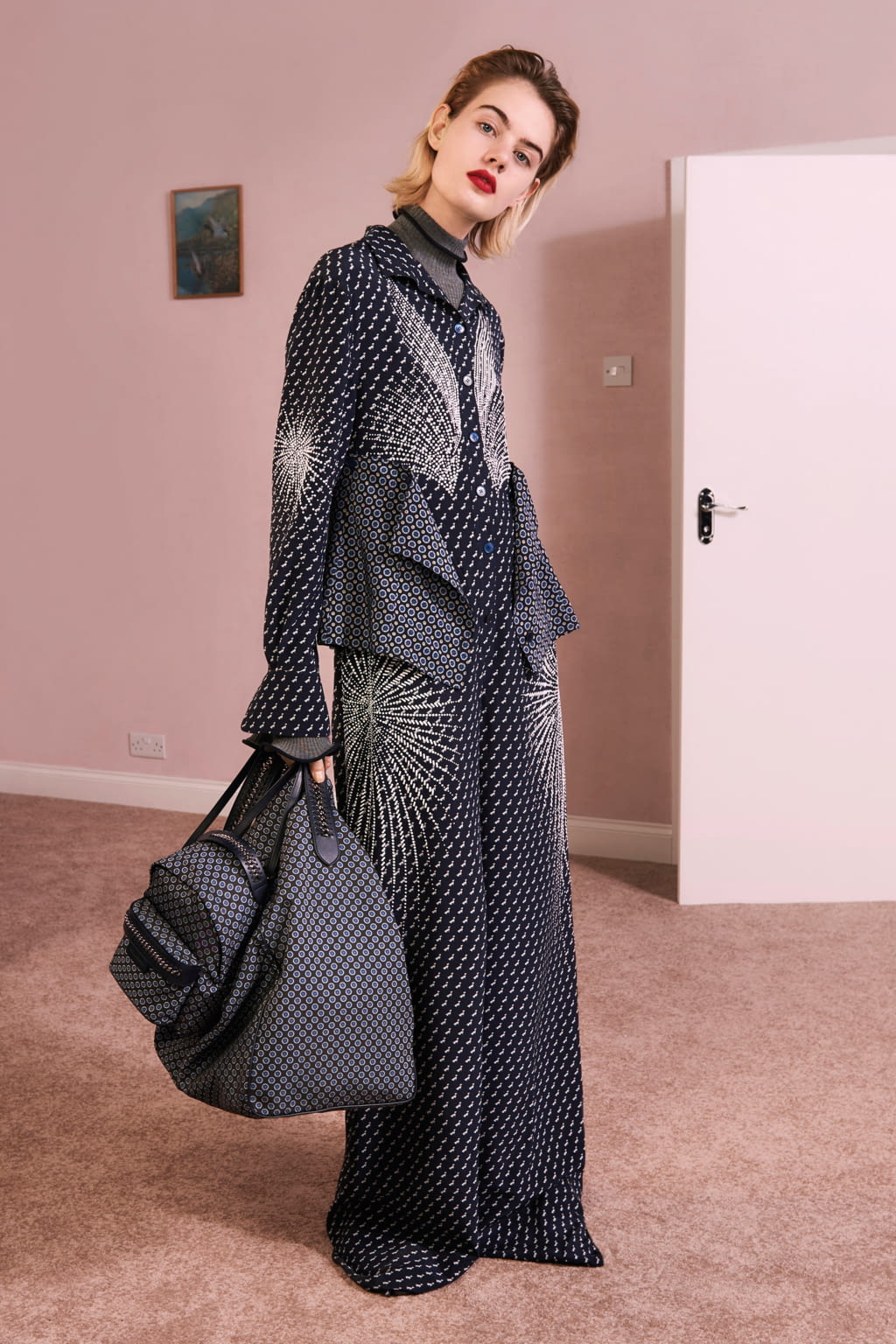 Fashion Week Paris Pre-Fall 2017 look 21 from the Stella McCartney collection womenswear