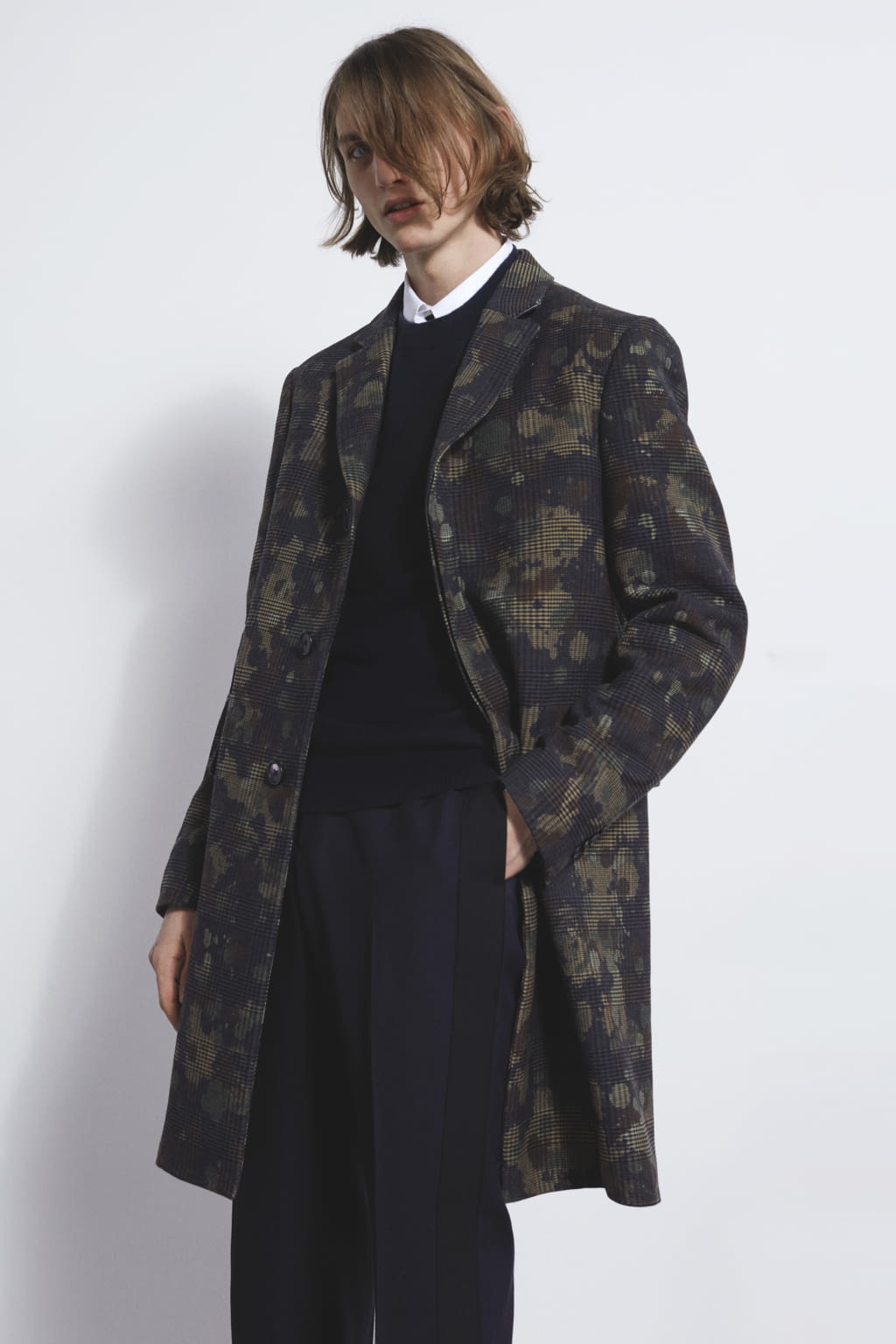 Fashion Week Paris Fall/Winter 2018 look 18 from the Stella McCartney collection menswear