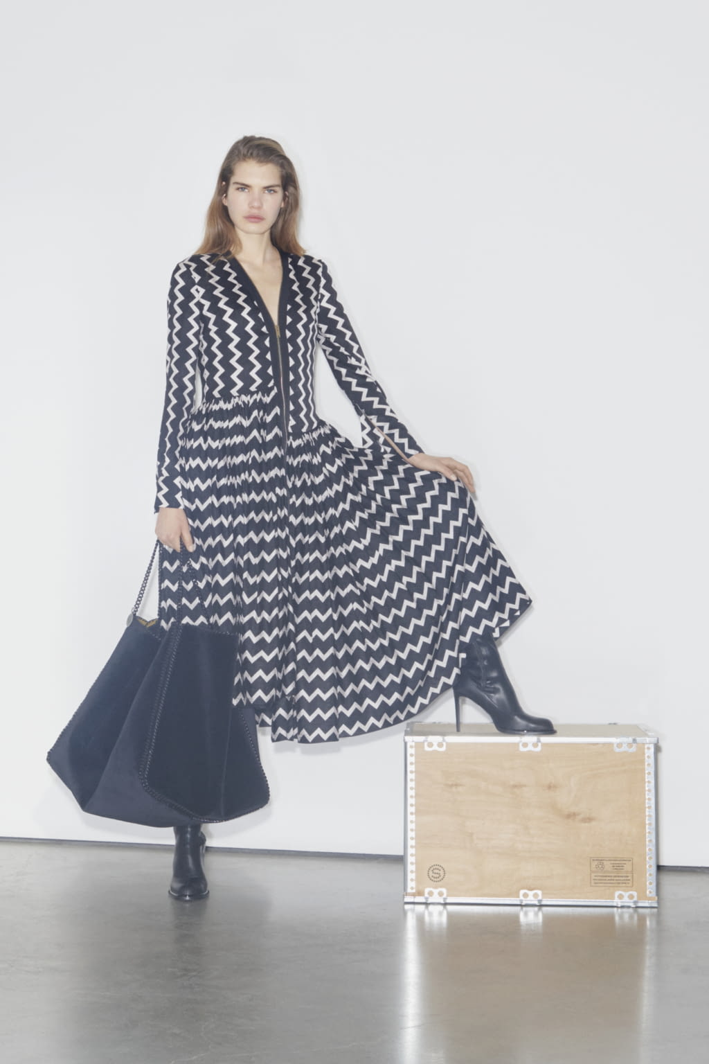 Fashion Week Paris Pre-Fall 2018 look 15 from the Stella McCartney collection womenswear