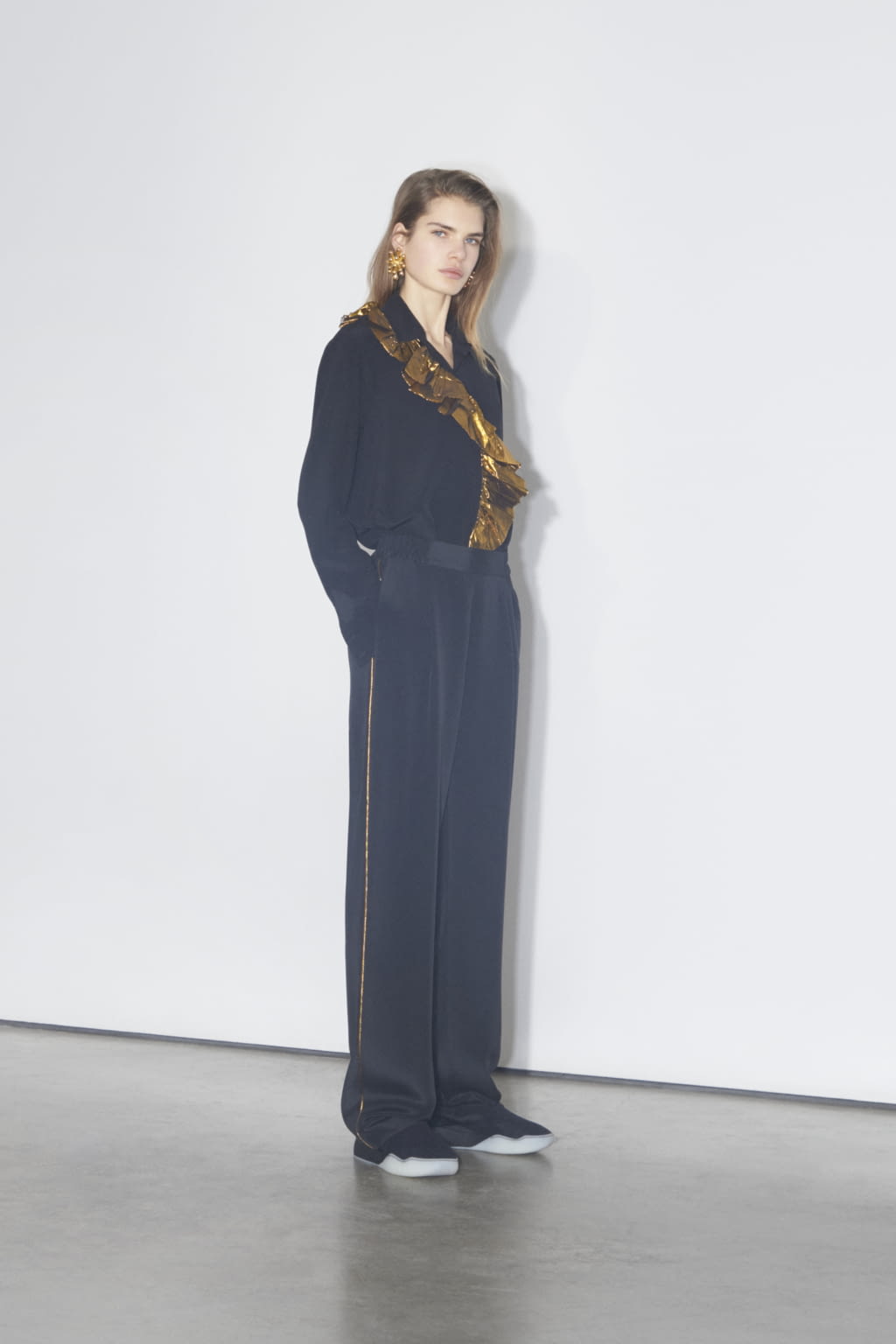 Fashion Week Paris Pre-Fall 2018 look 35 from the Stella McCartney collection womenswear