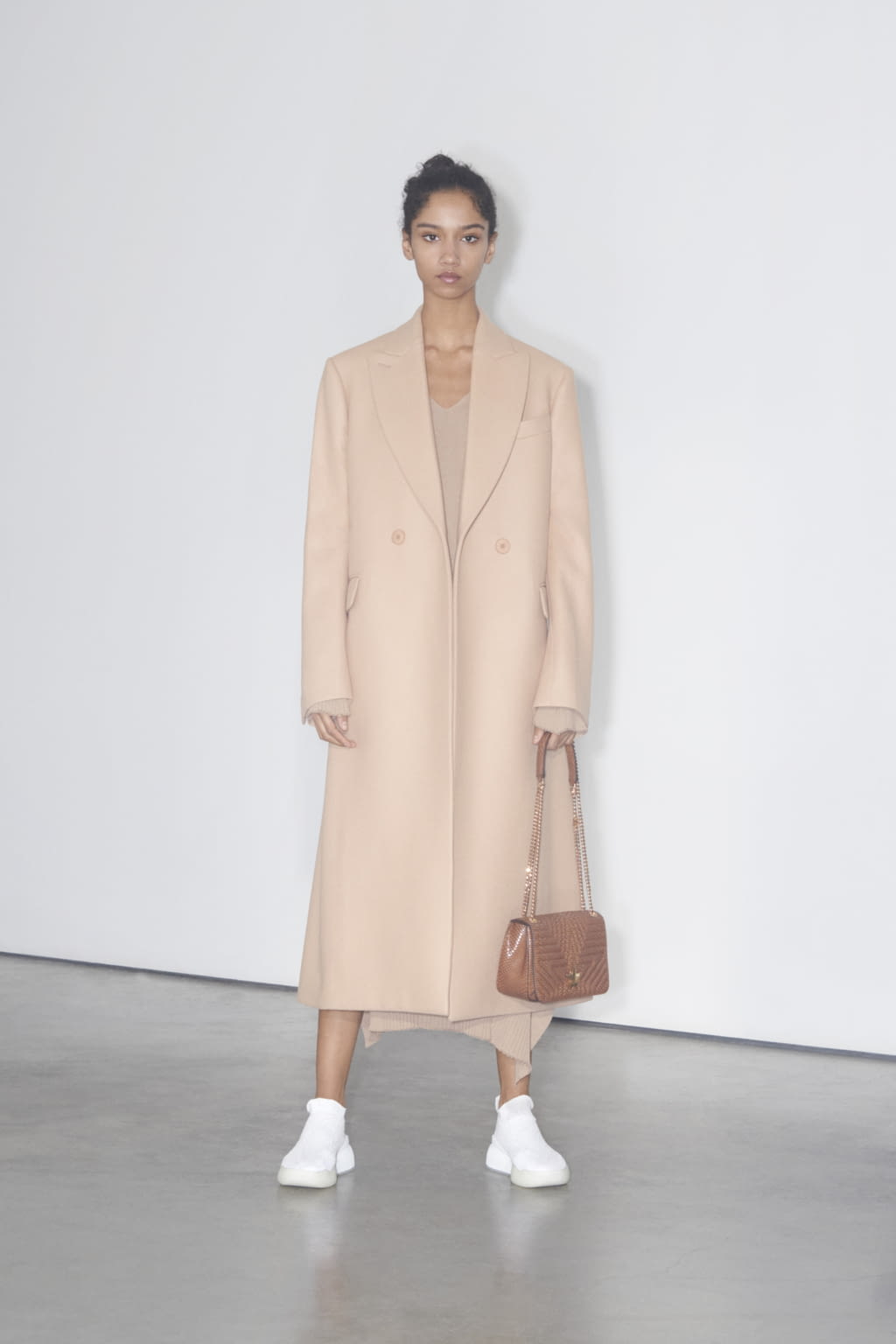 Fashion Week Paris Pre-Fall 2018 look 4 from the Stella McCartney collection womenswear