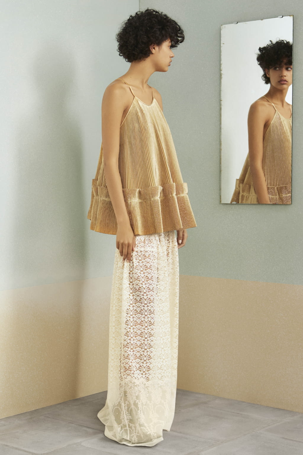 Fashion Week Paris Resort 2017 look 35 from the Stella McCartney collection womenswear