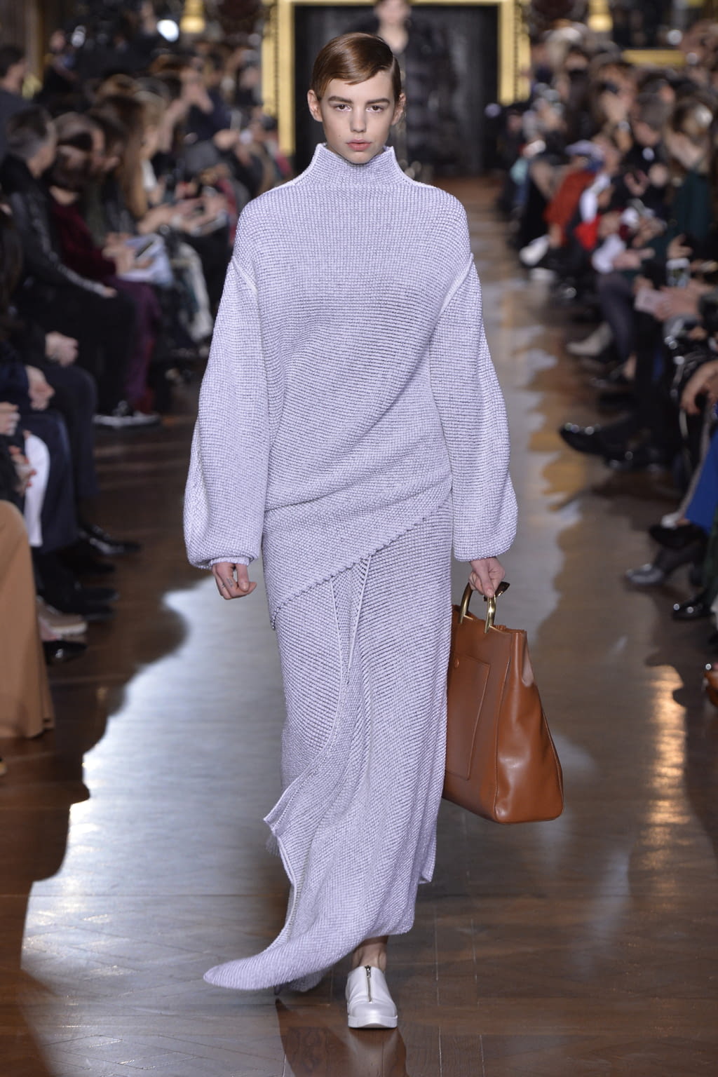 Fashion Week Paris Fall/Winter 2016 look 15 from the Stella McCartney collection 女装
