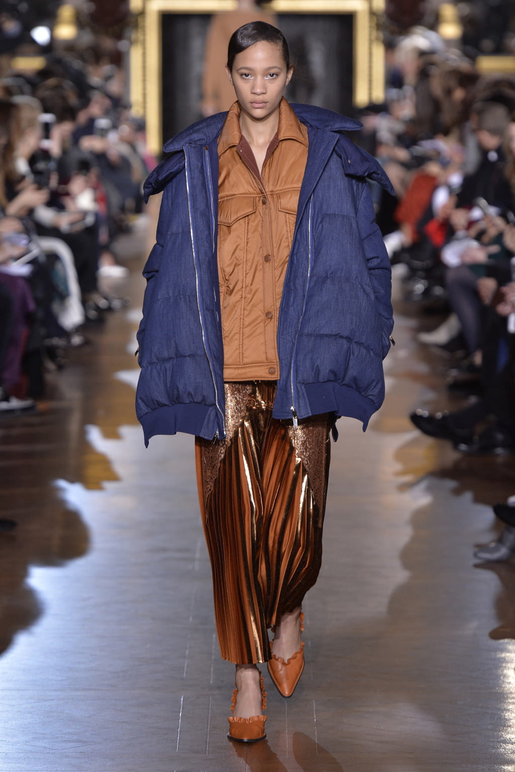 Fashion Week Paris Fall/Winter 2016 look 19 from the Stella McCartney collection 女装