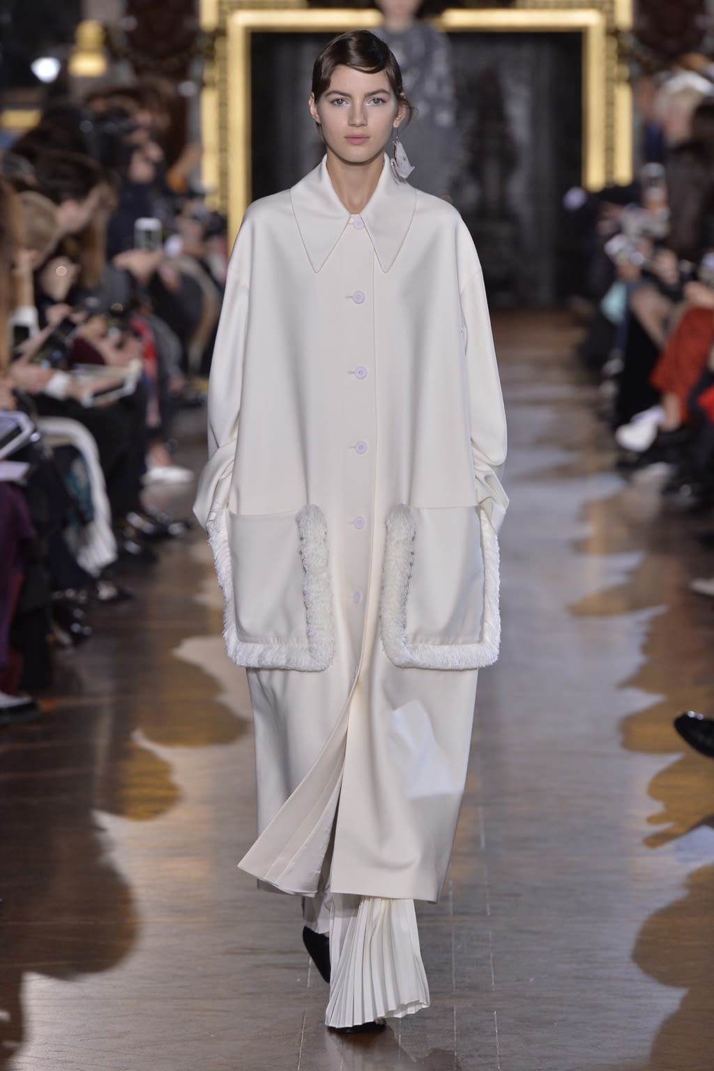 Fashion Week Paris Fall/Winter 2016 look 22 from the Stella McCartney collection 女装