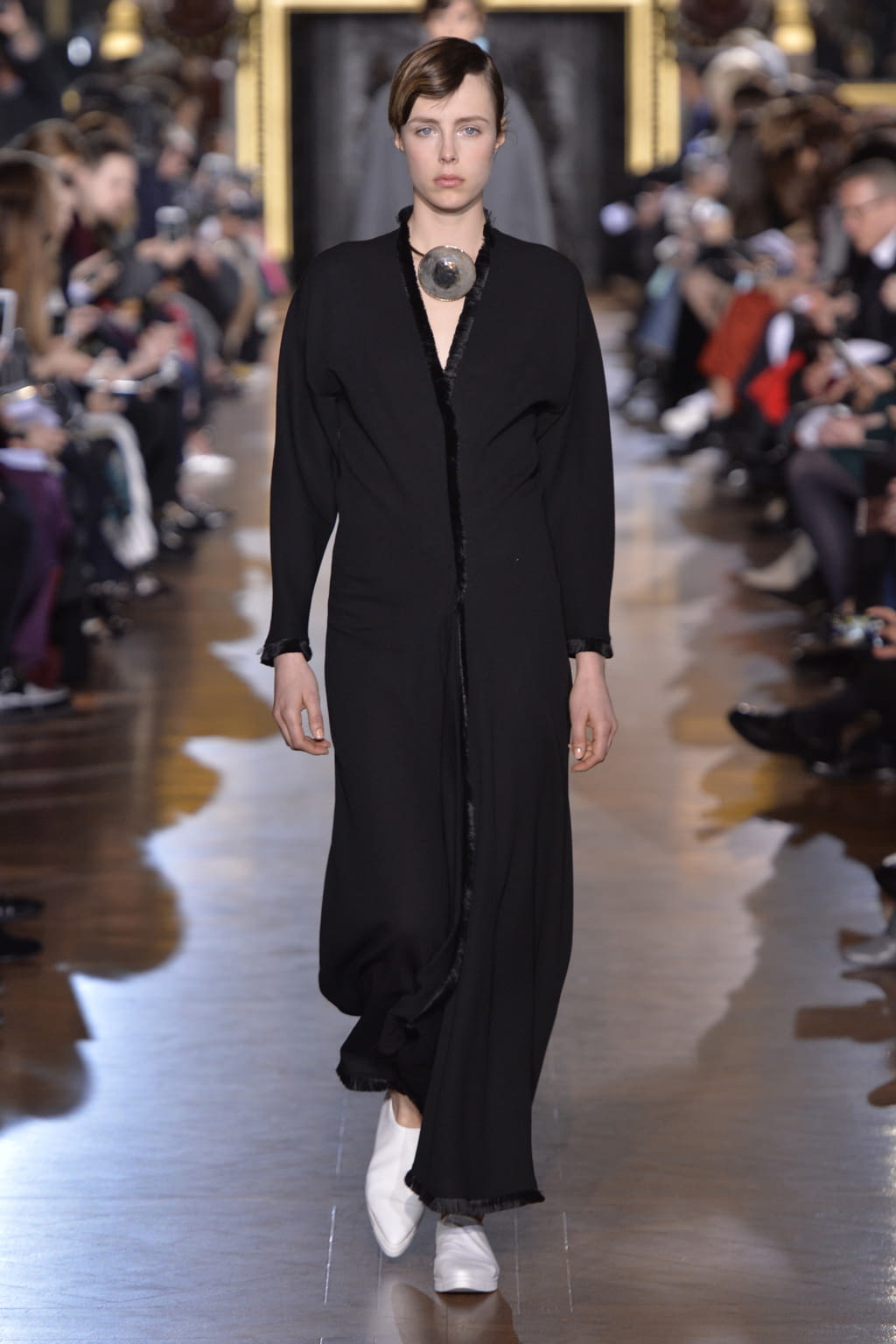 Fashion Week Paris Fall/Winter 2016 look 27 from the Stella McCartney collection 女装
