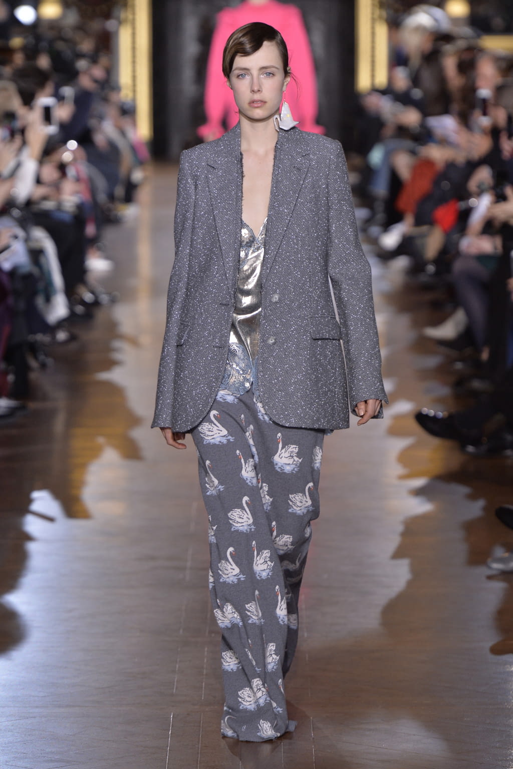 Fashion Week Paris Fall/Winter 2016 look 5 from the Stella McCartney collection 女装