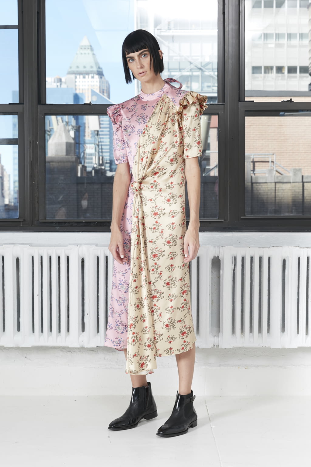 Fashion Week New York Spring/Summer 2021 look 19 from the SNOW XUE GAO collection womenswear