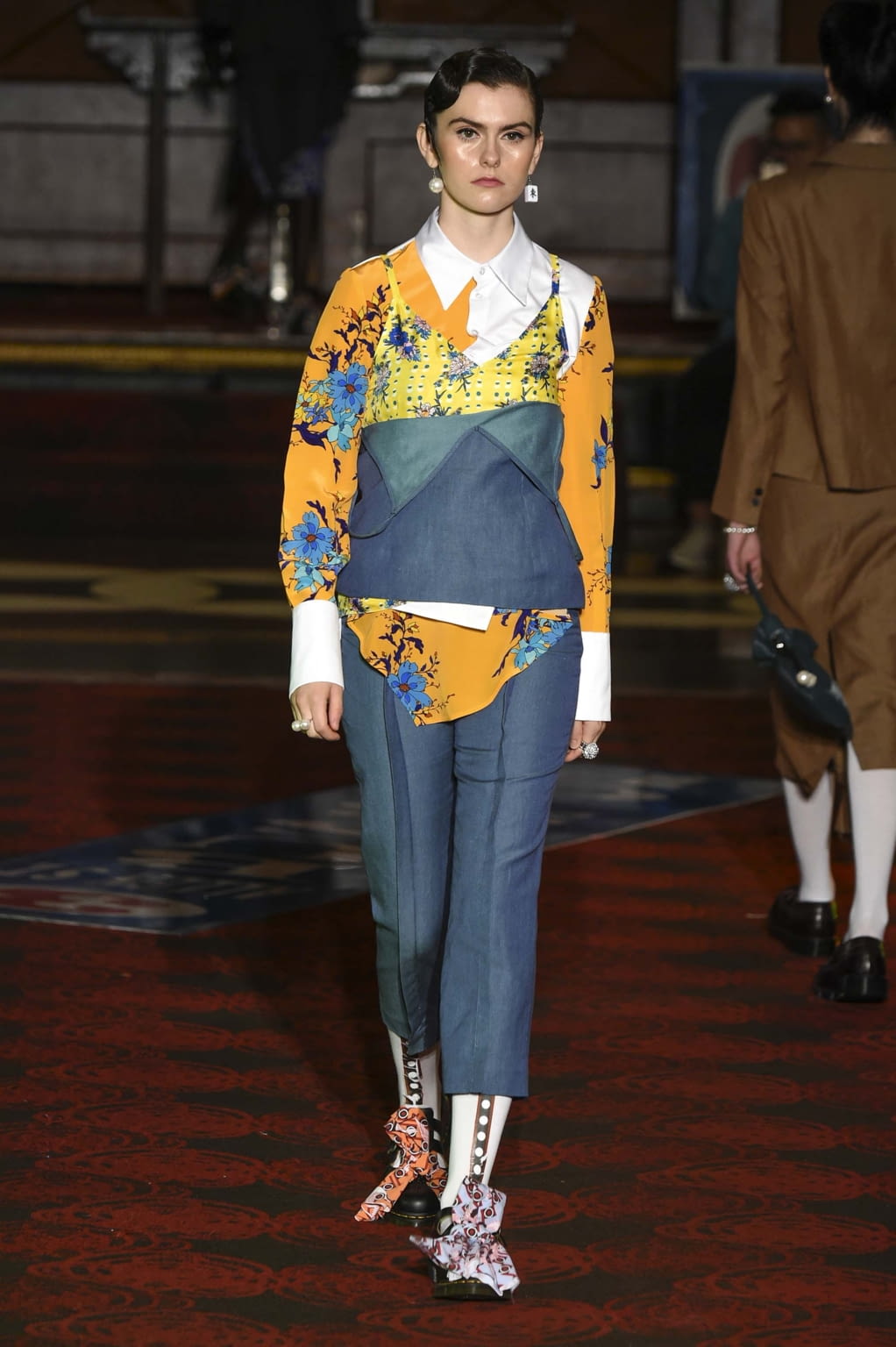 Fashion Week New York Spring/Summer 2019 look 21 from the SNOW XUE GAO collection 女装