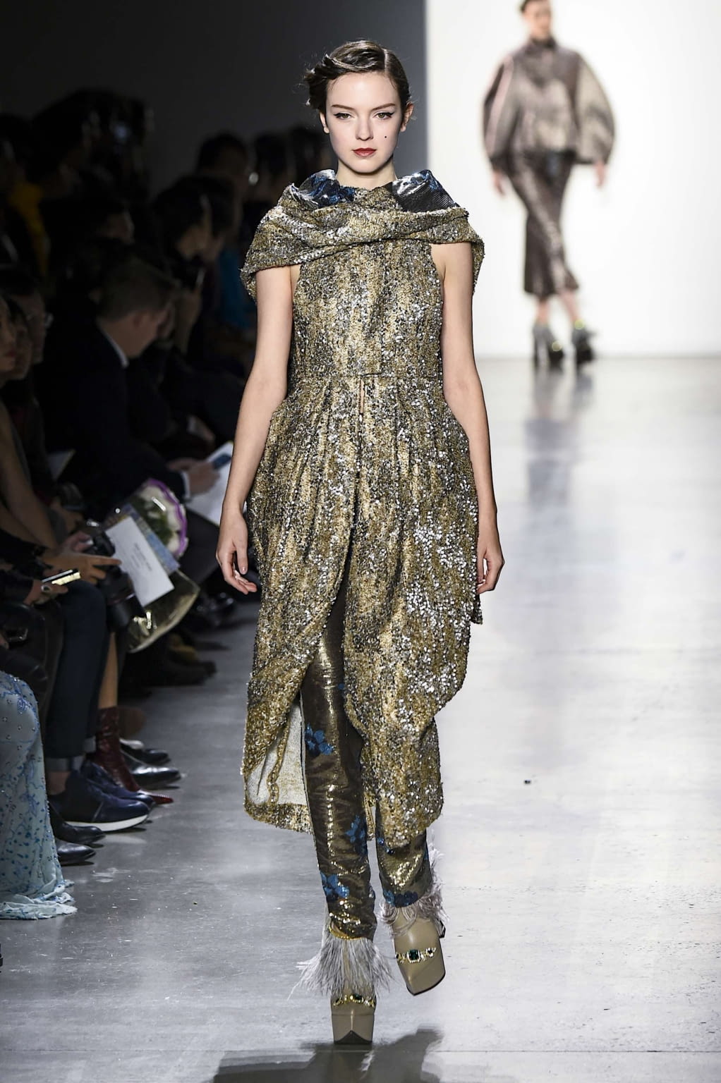 Fashion Week New York Fall/Winter 2019 look 20 de la collection Son Jung Wan womenswear