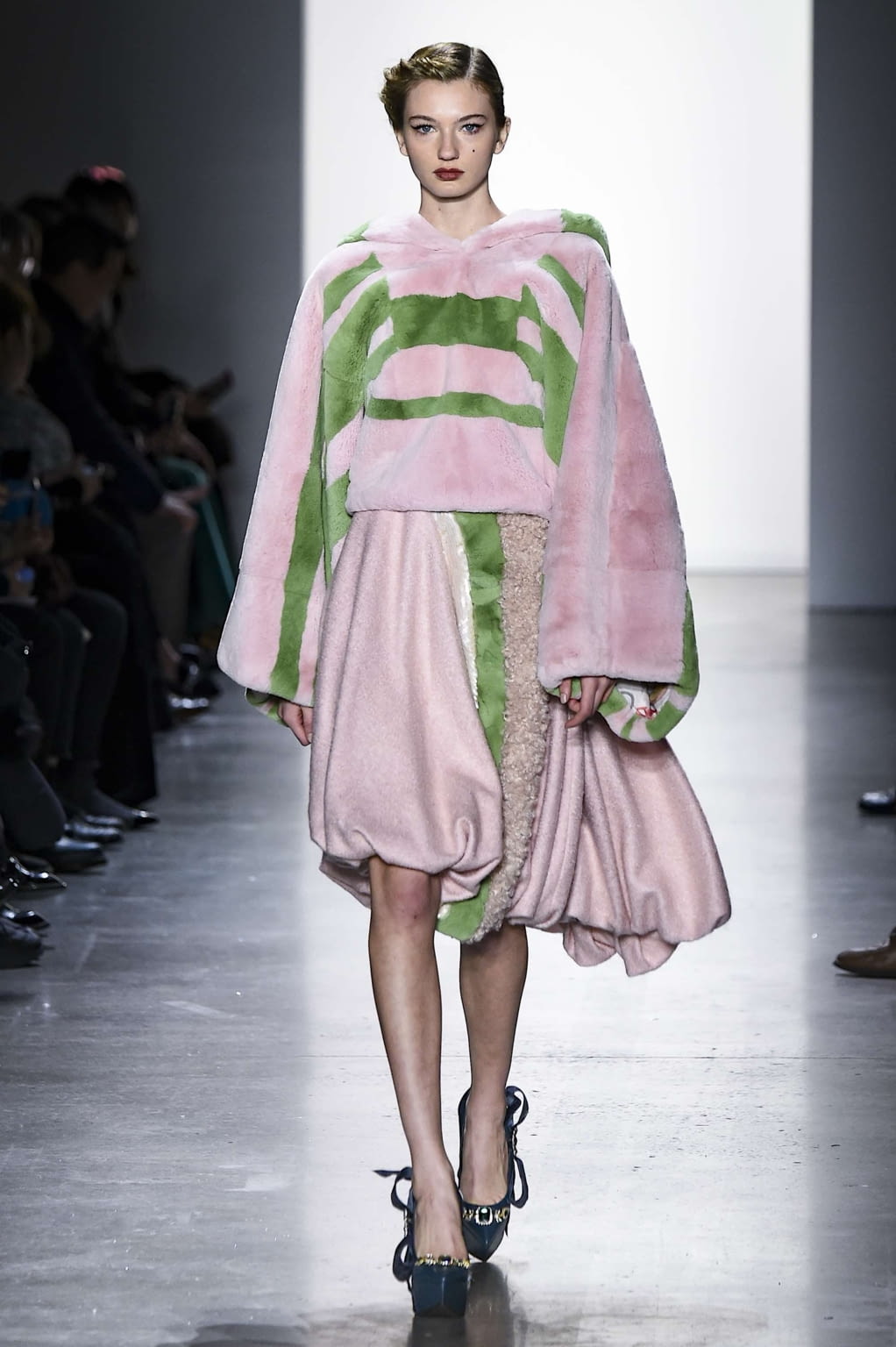 Fashion Week New York Fall/Winter 2019 look 39 from the Son Jung Wan collection 女装