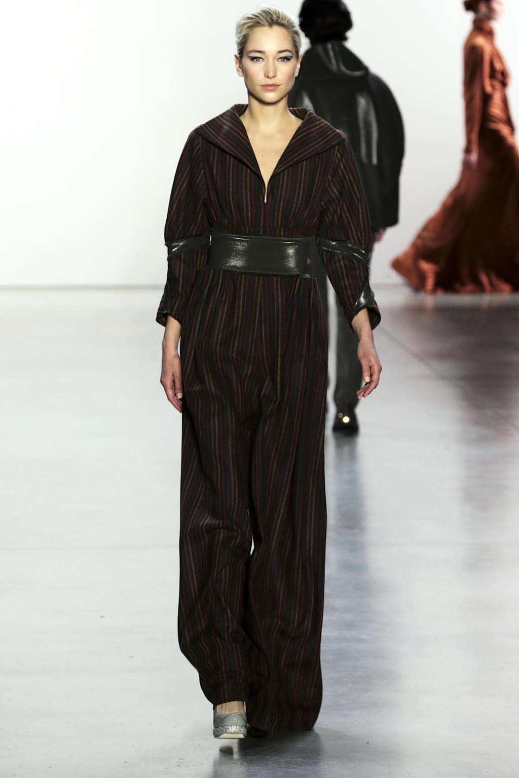 Fashion Week New York Fall/Winter 2020 look 16 from the Son Jung Wan collection womenswear