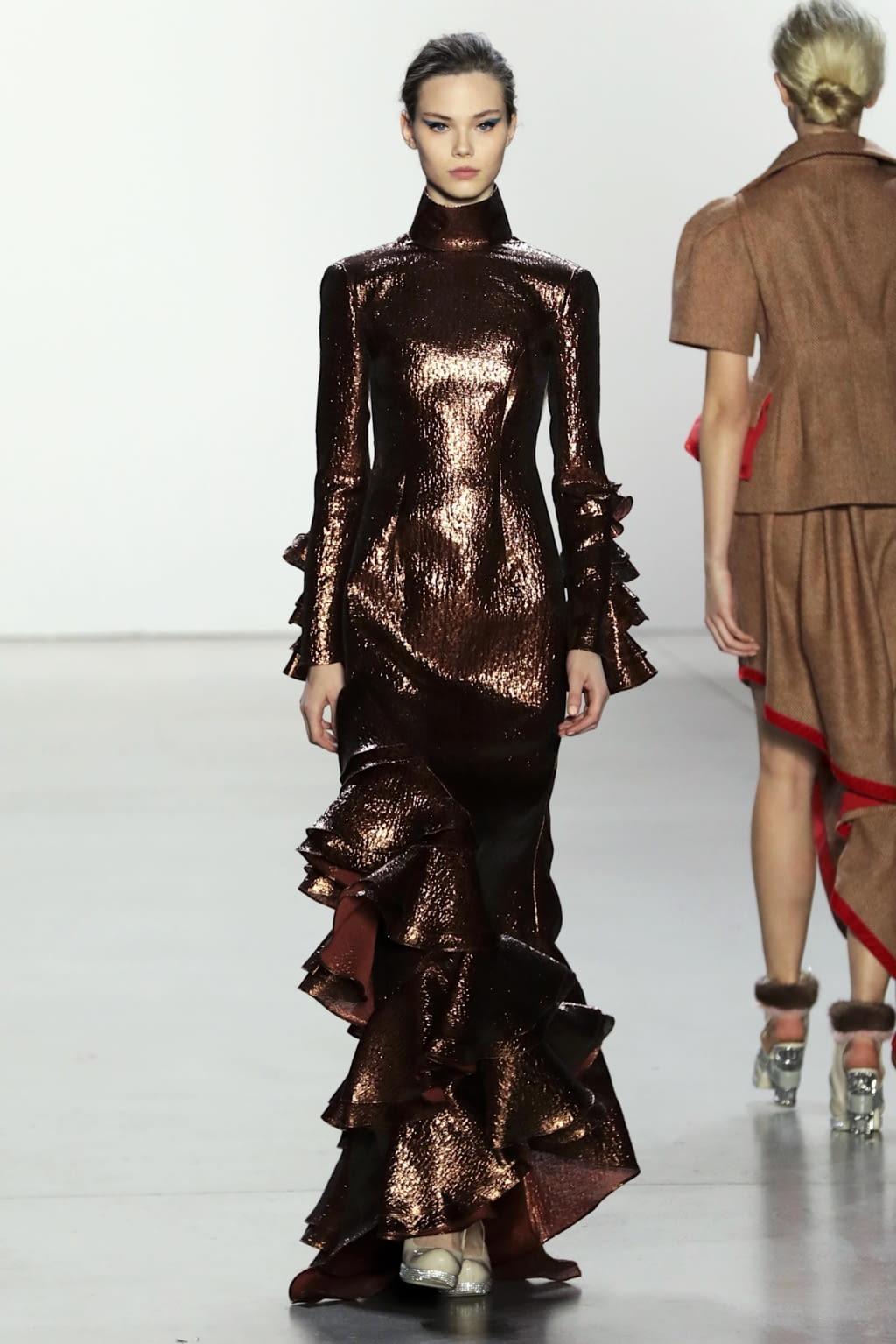 Fashion Week New York Fall/Winter 2020 look 18 de la collection Son Jung Wan womenswear