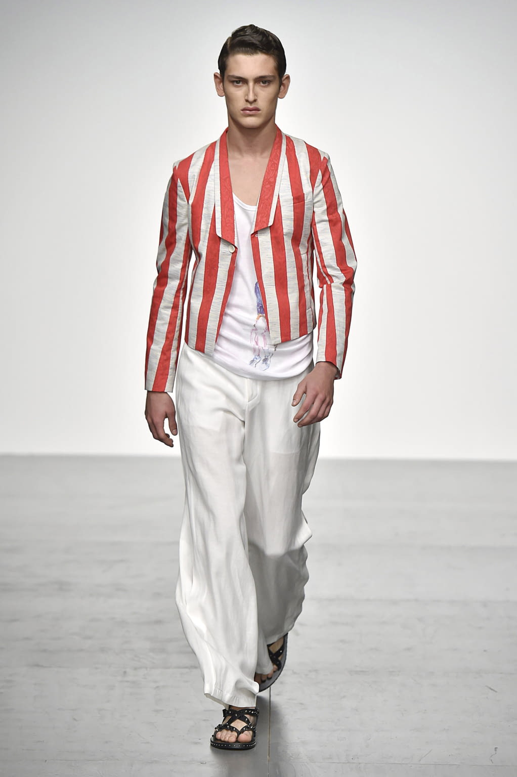 Fashion Week London Spring/Summer 2018 look 8 from the Songzio collection menswear
