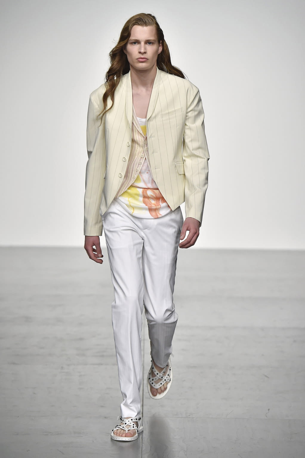 Fashion Week London Spring/Summer 2018 look 10 from the Songzio collection menswear