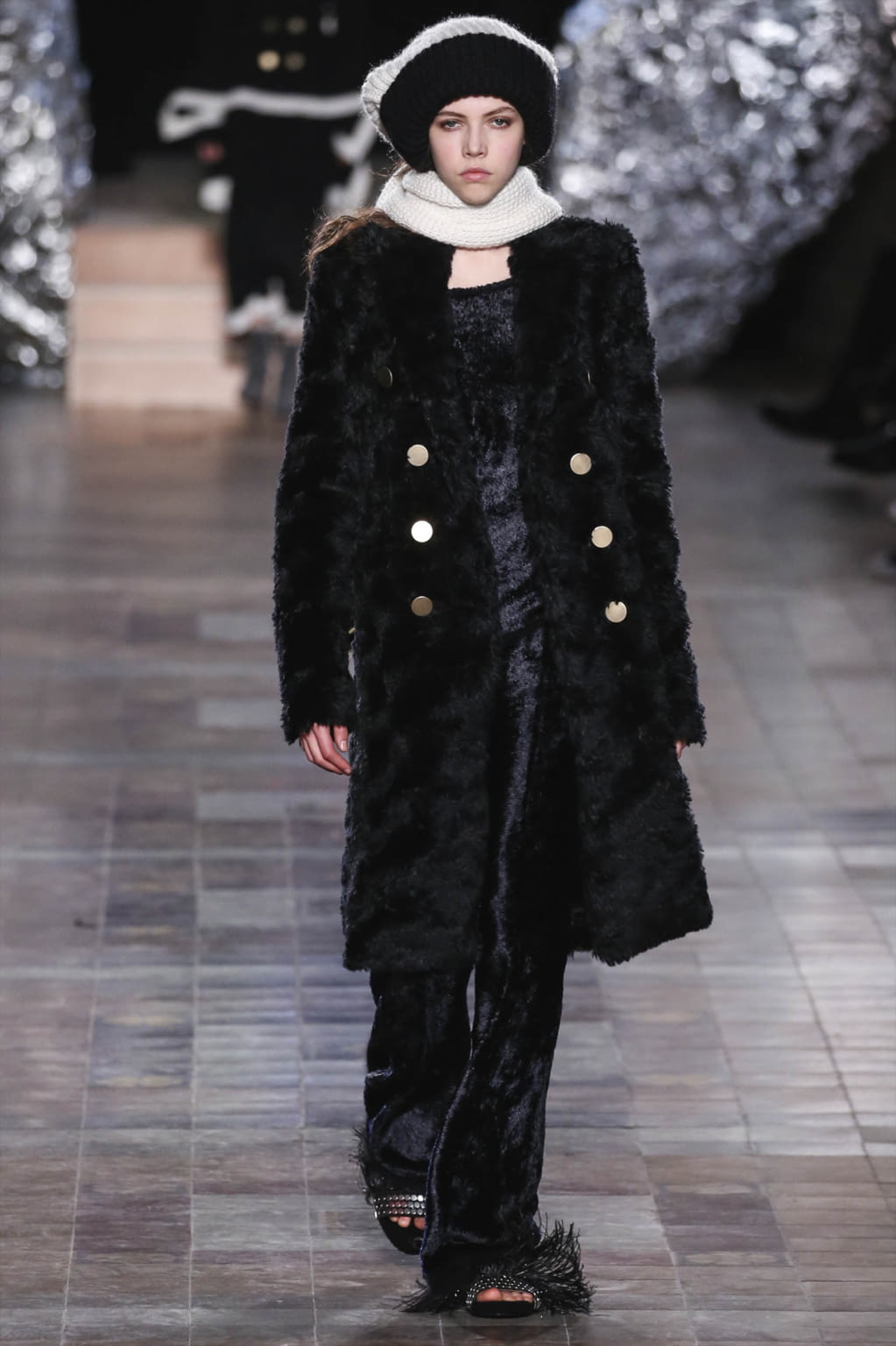 Fashion Week Paris Fall/Winter 2017 look 16 from the Sonia Rykiel collection 女装