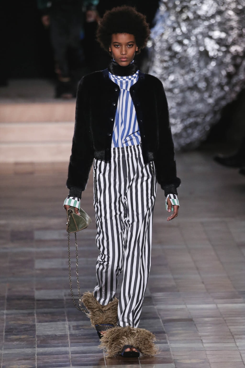 Fashion Week Paris Fall/Winter 2017 look 21 from the Sonia Rykiel collection 女装