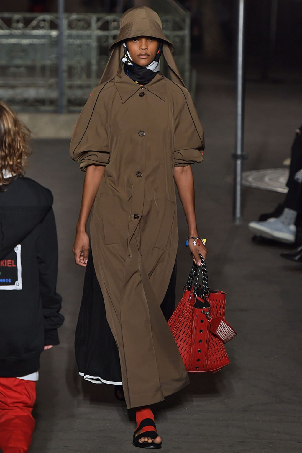 Fashion Week Paris Spring/Summer 2019 look 15 from the Sonia Rykiel collection 女装