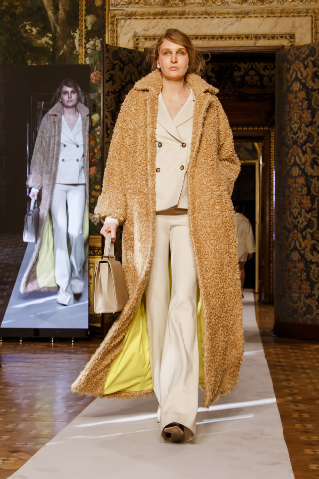 Fashion Week Milan Fall/Winter 2022 look 5 de la collection Sophia Nubes womenswear