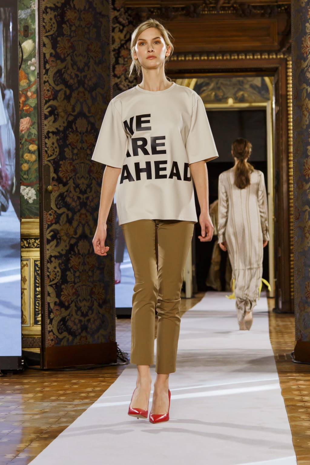 Fashion Week Milan Fall/Winter 2022 look 13 de la collection Sophia Nubes womenswear