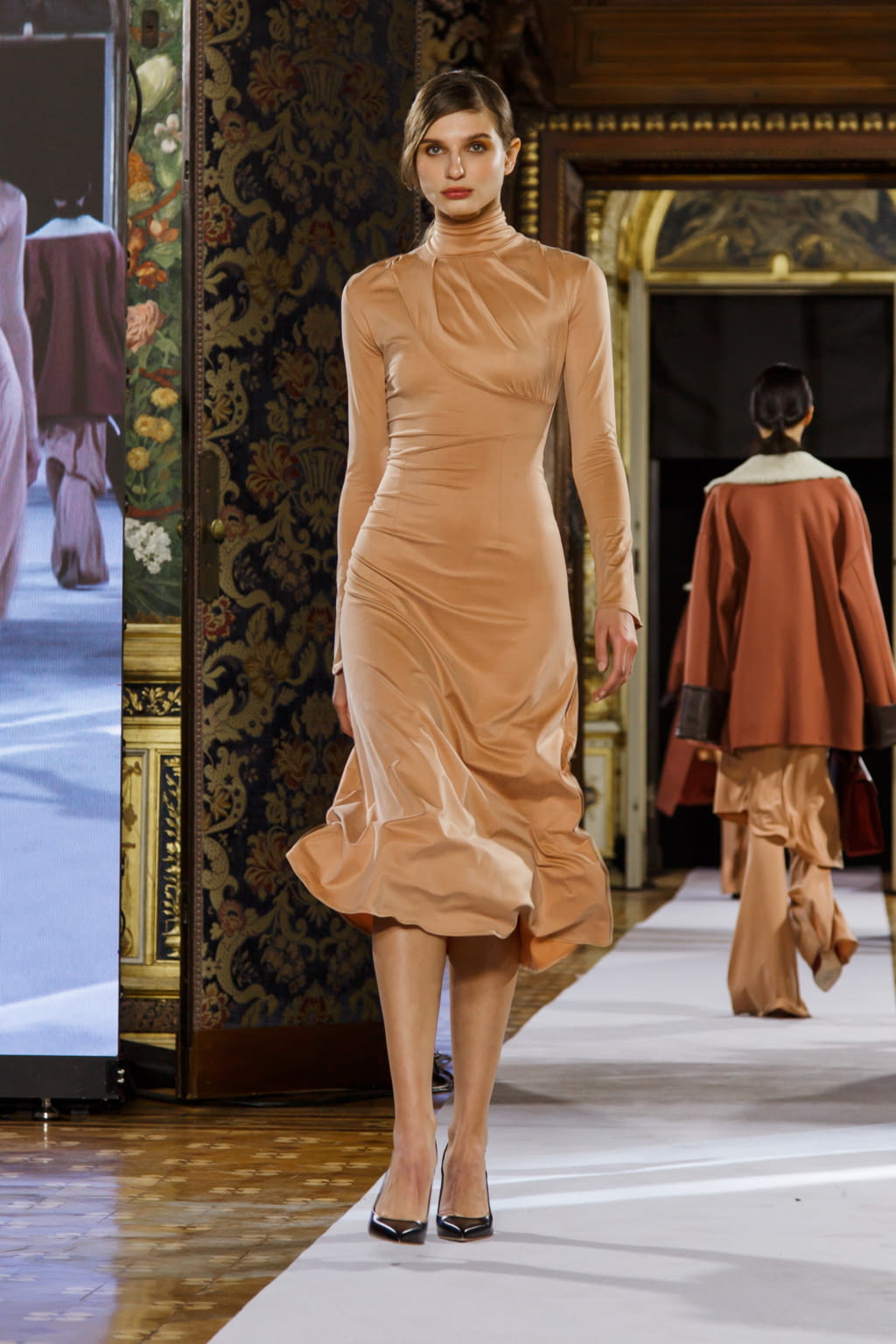 Fashion Week Milan Fall/Winter 2022 look 17 de la collection Sophia Nubes womenswear