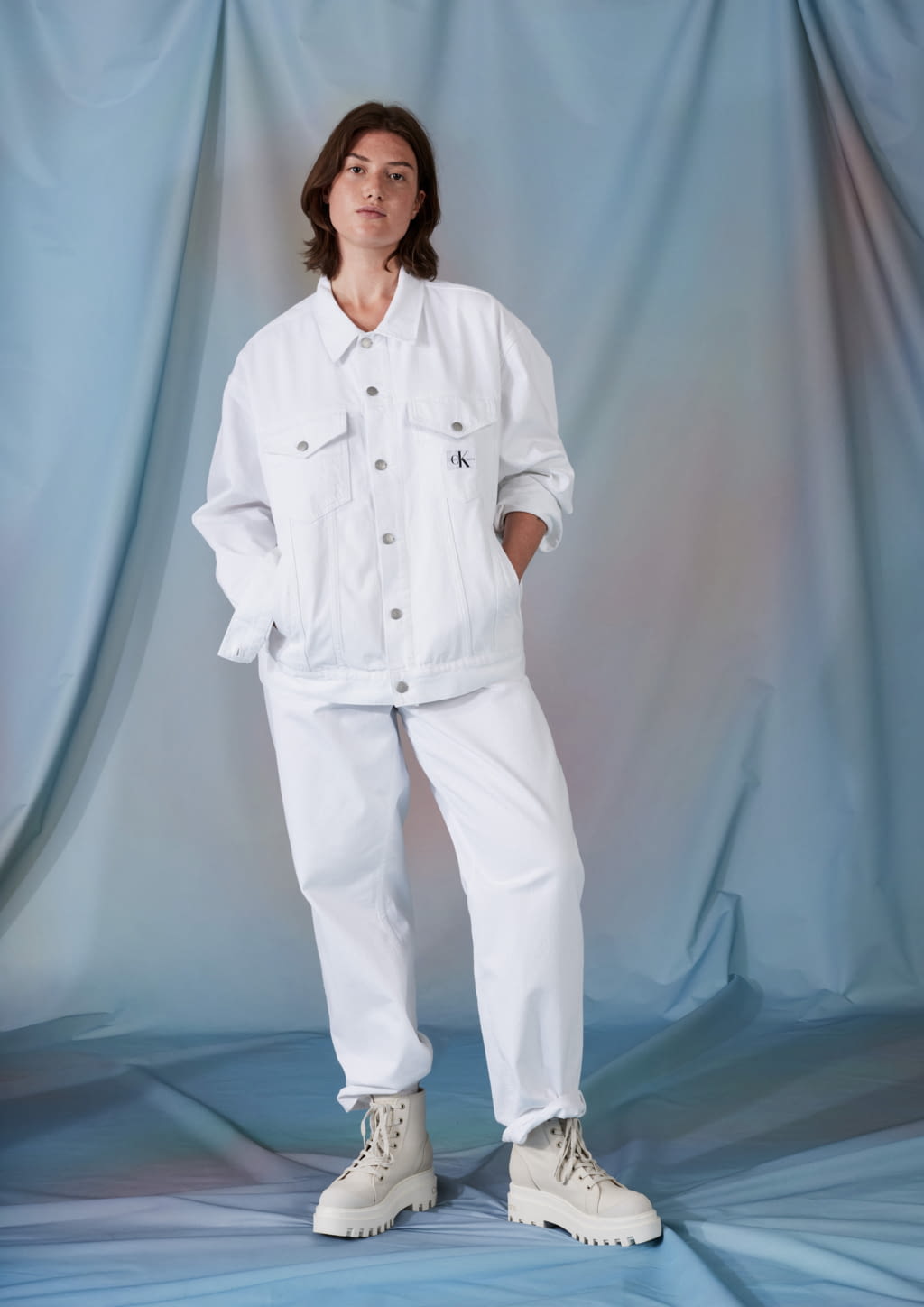 Fashion Week New York Spring/Summer 2022 look 5 from the Calvin Klein Jeans collection womenswear