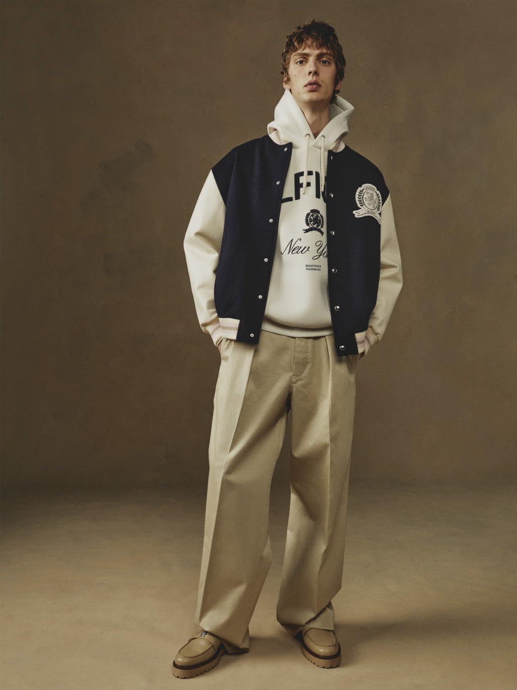 Fashion Week New York Spring/Summer 2022 look 44 from the Tommy Hilfiger collection 女装