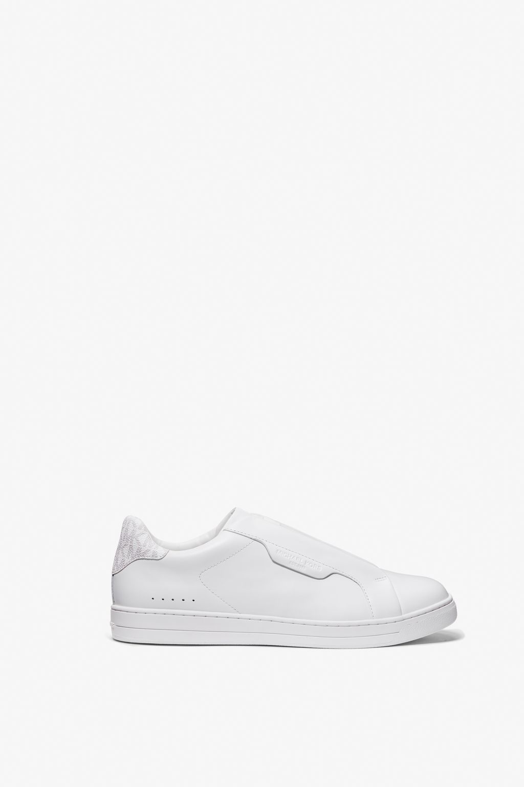 Fashion Week New York Spring/Summer 2024 look 19 from the Michael Kors Men collection menswear accessories