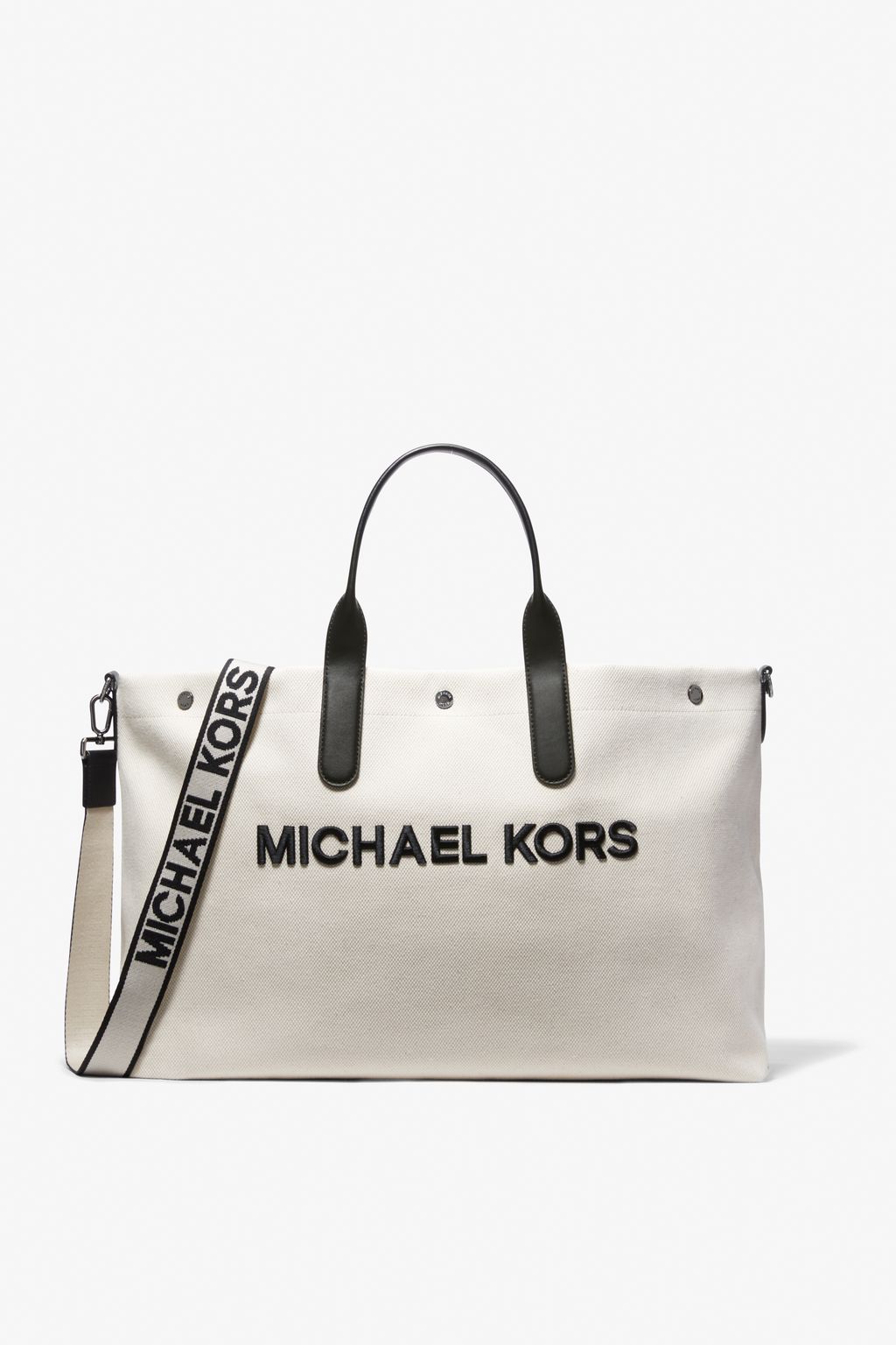 Fashion Week New York Spring/Summer 2024 look 10 de la collection Michael Kors Men menswear accessories