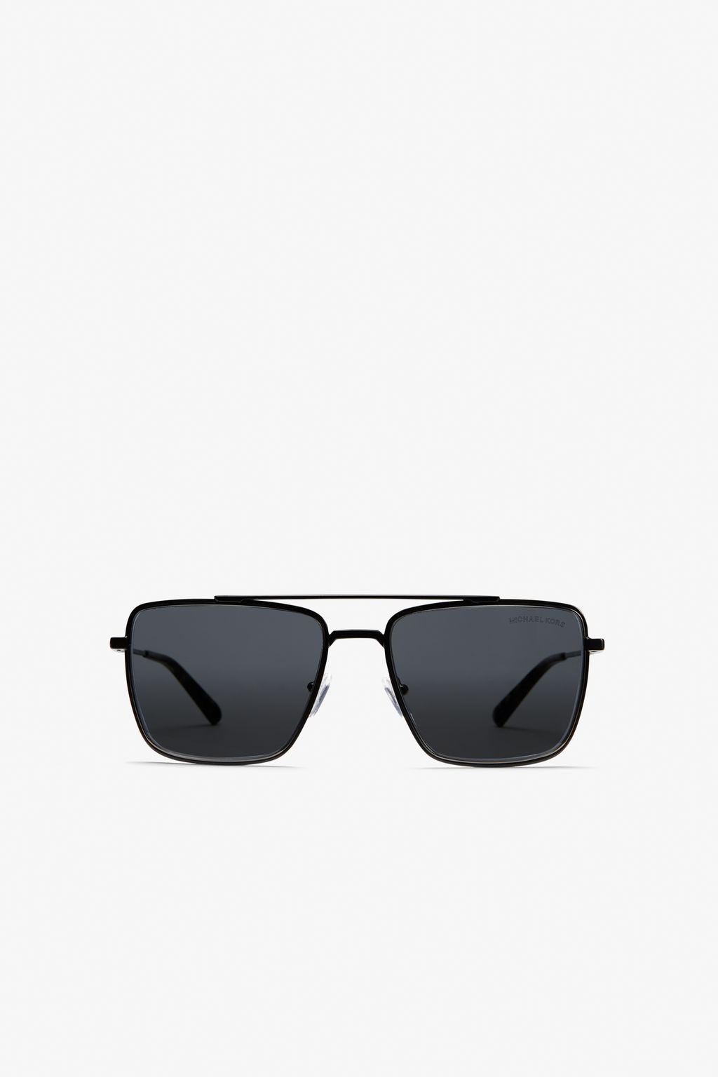 Fashion Week New York Spring/Summer 2024 look 24 de la collection Michael Kors Men menswear accessories