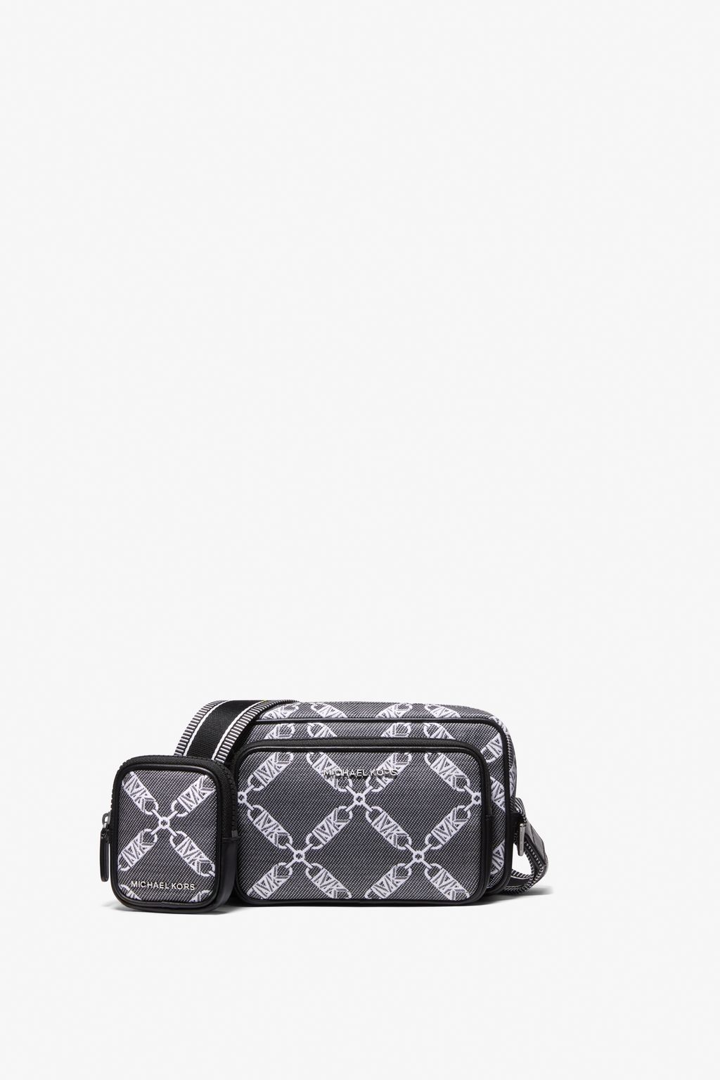 Fashion Week New York Spring/Summer 2024 look 17 from the Michael Kors Men collection menswear accessories