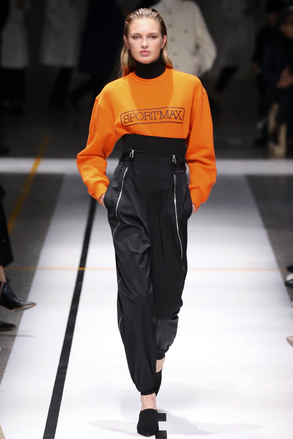 Fashion Week Milan Fall/Winter 2017 look 2 from the Sportmax collection womenswear