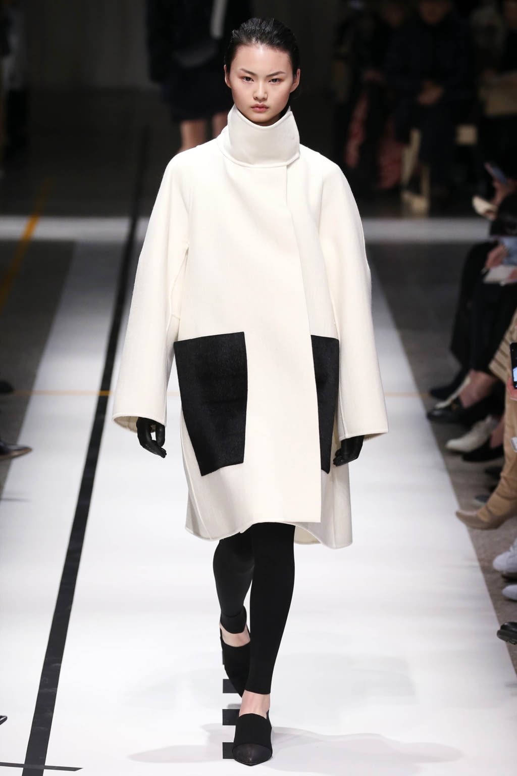 Fashion Week Milan Fall/Winter 2017 look 31 from the Sportmax collection womenswear