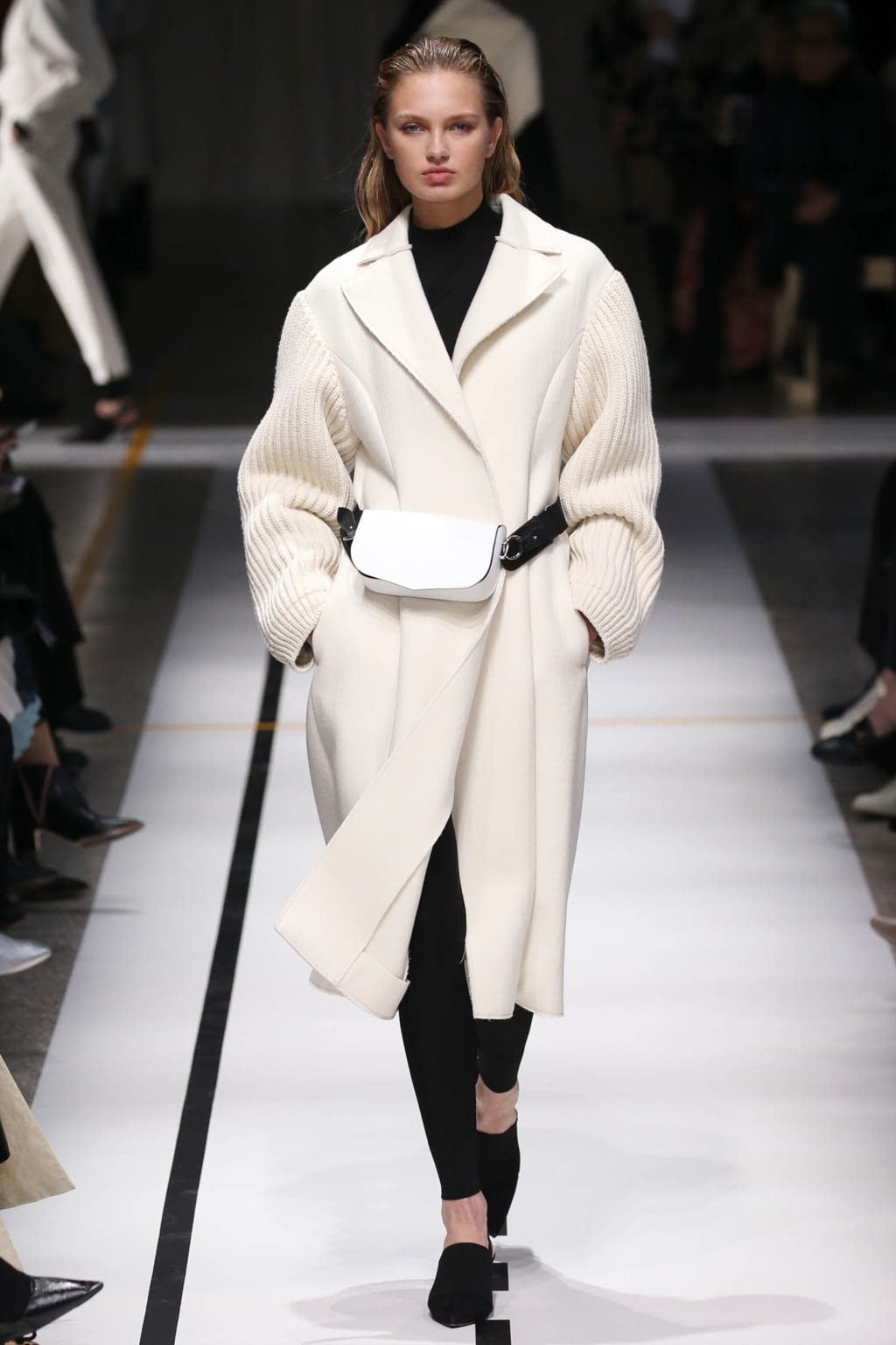 Fashion Week Milan Fall/Winter 2017 look 33 from the Sportmax collection womenswear